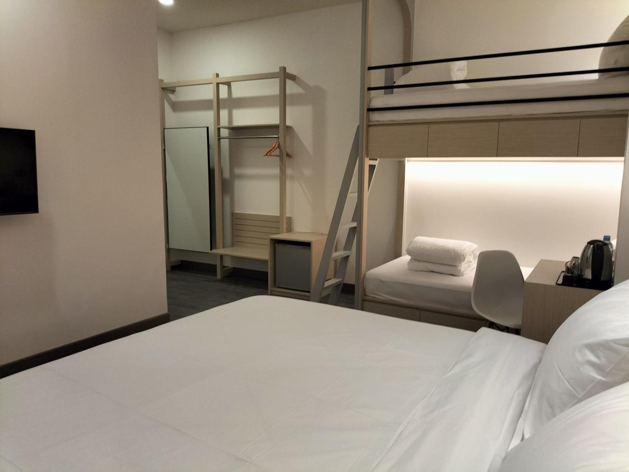 True Blue Hotel Menteng จาการ์ตา ภายนอก รูปภาพ