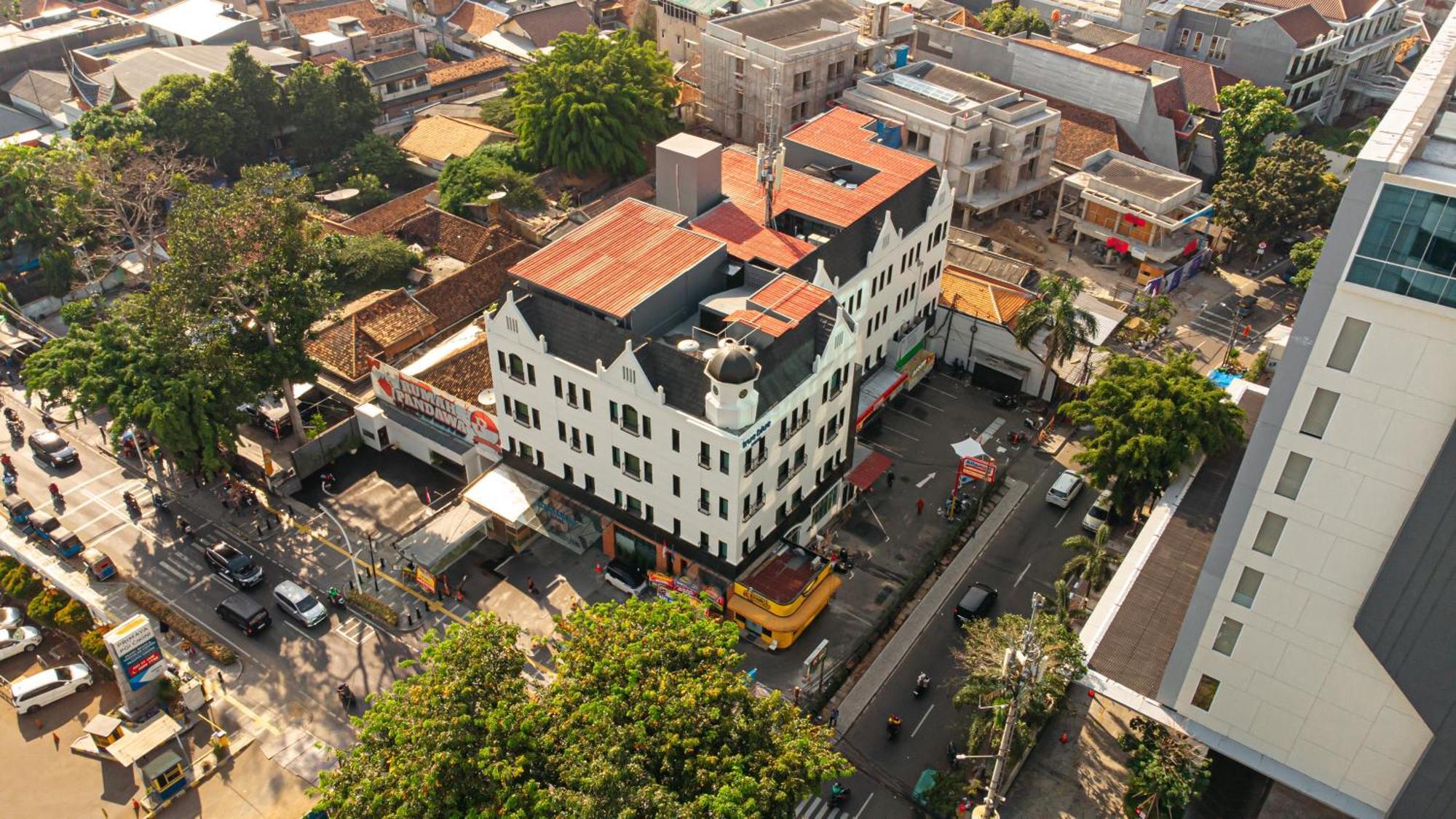 True Blue Hotel Menteng จาการ์ตา ภายนอก รูปภาพ