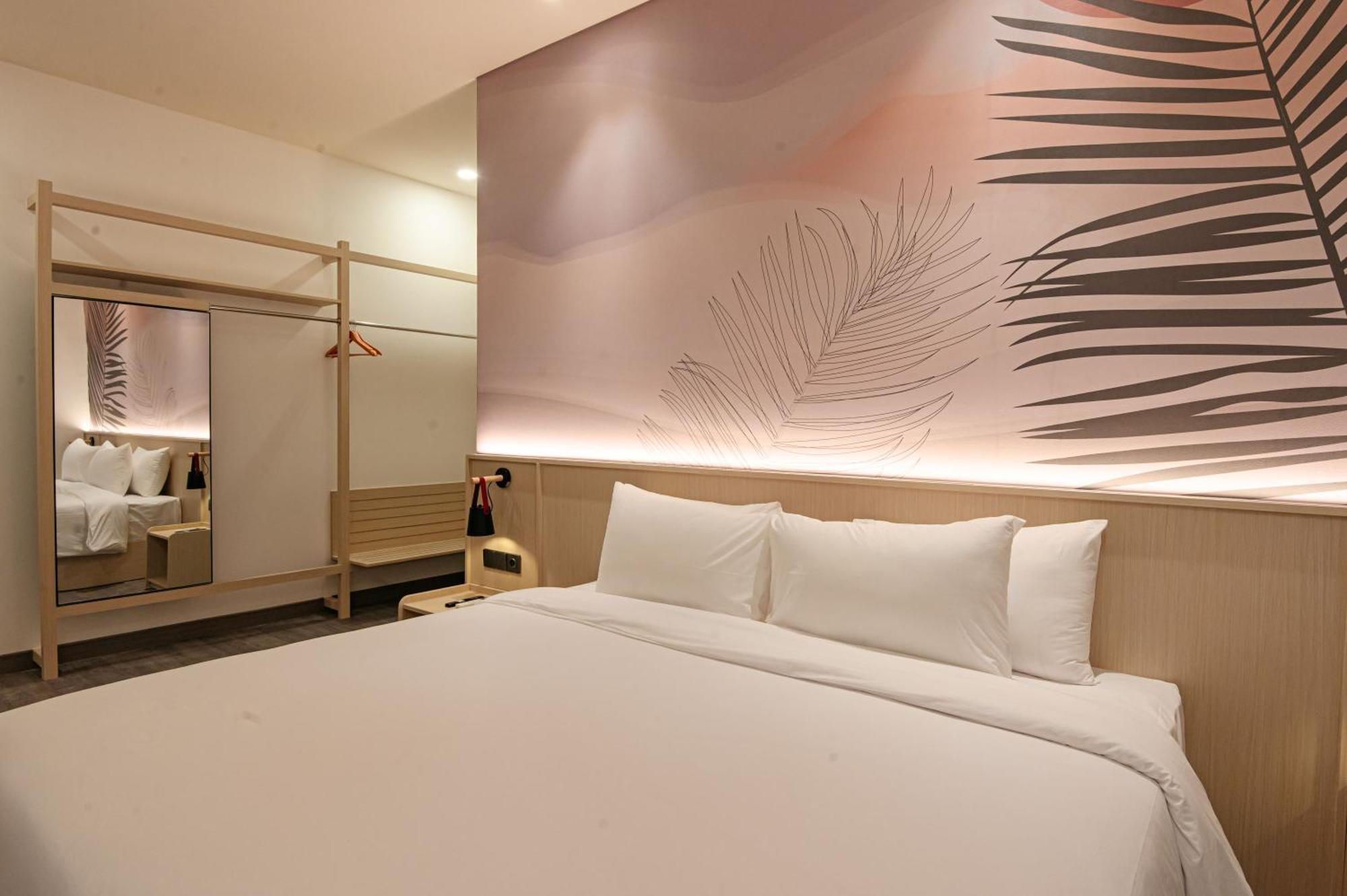 True Blue Hotel Menteng จาการ์ตา ภายนอก รูปภาพ