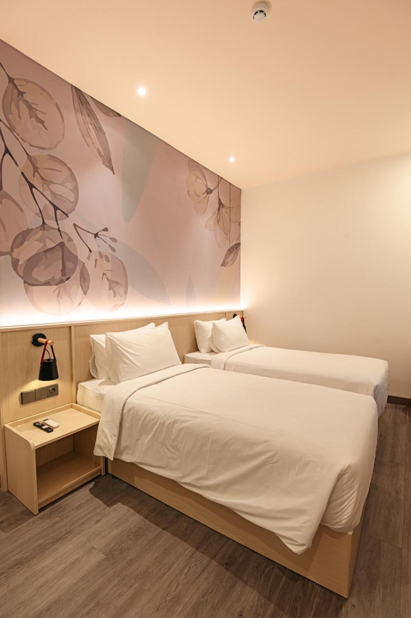 True Blue Hotel Menteng จาการ์ตา ภายนอก รูปภาพ